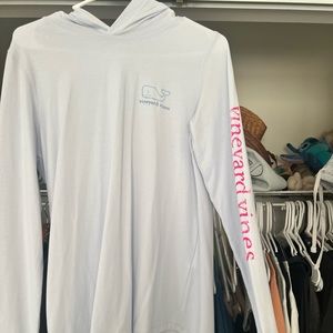 purple hooded vineyard vines long sleeve shirt